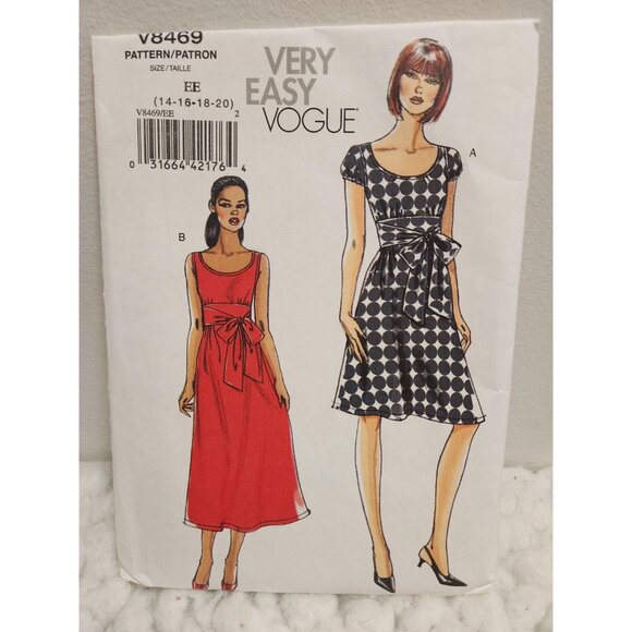Vogue V8469 Sewing Pattern UNCUT Sizes 14–20 | Very Easy Dress - Picture 5 of 10